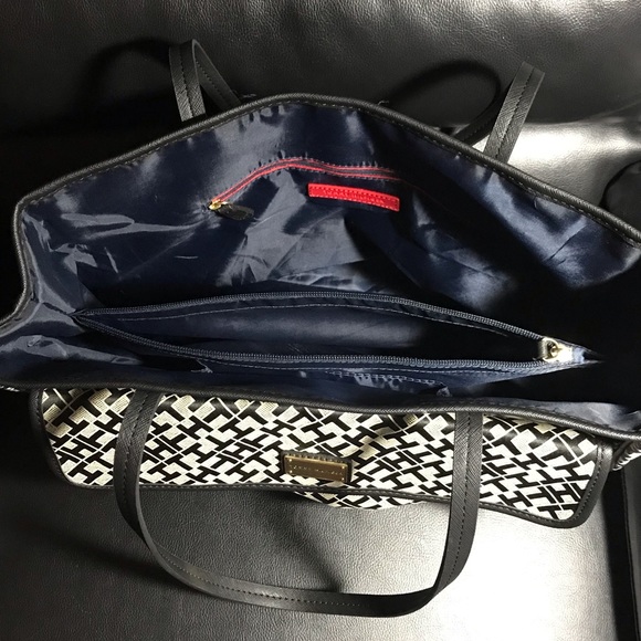 Sold on Curtsy 🥳 - Picture 4 of 5